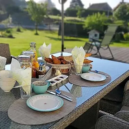 Vieille Fermette Prive Bed & Breakfast